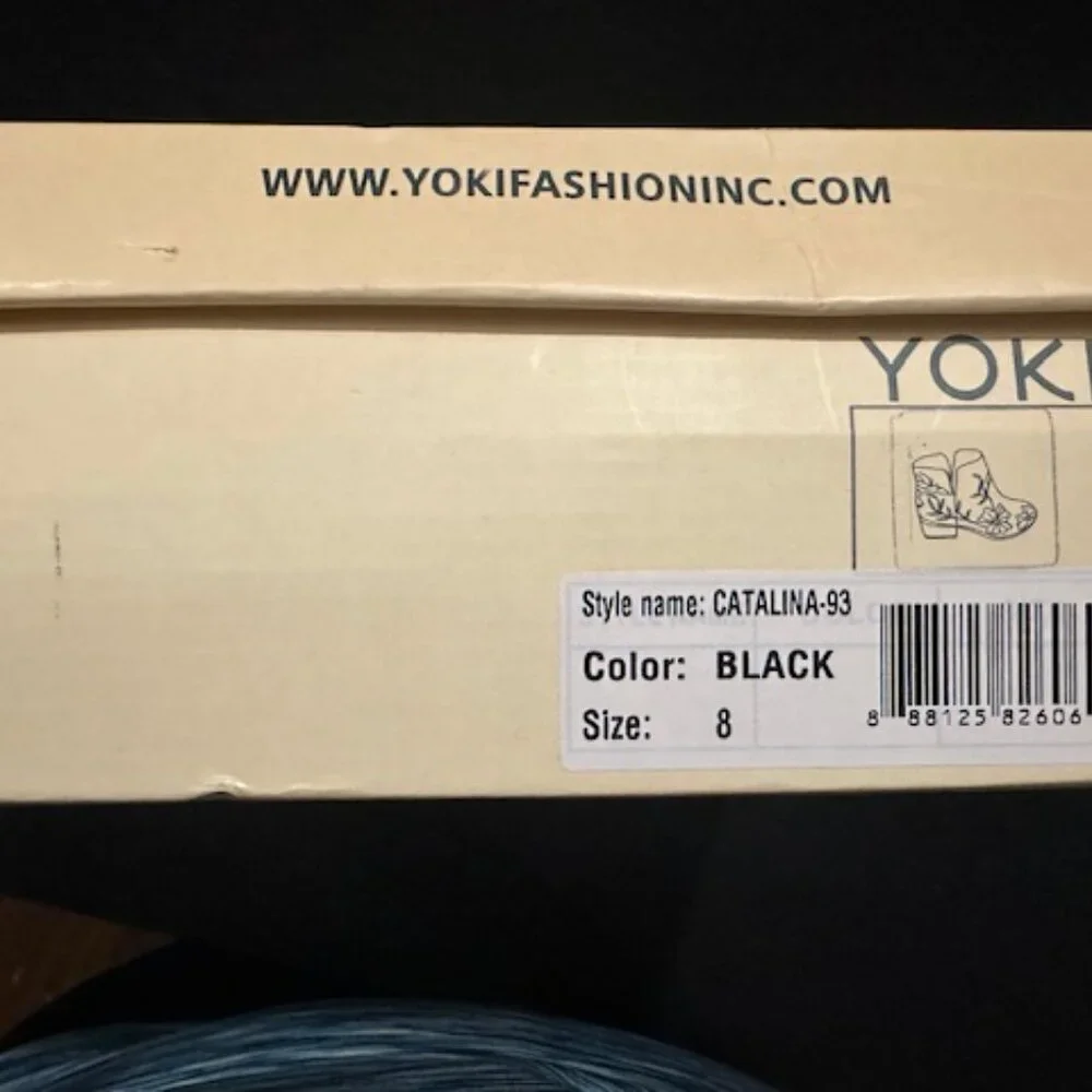 Black Embroidery Block Heel Bootie   7914 - Picture 9 of 9